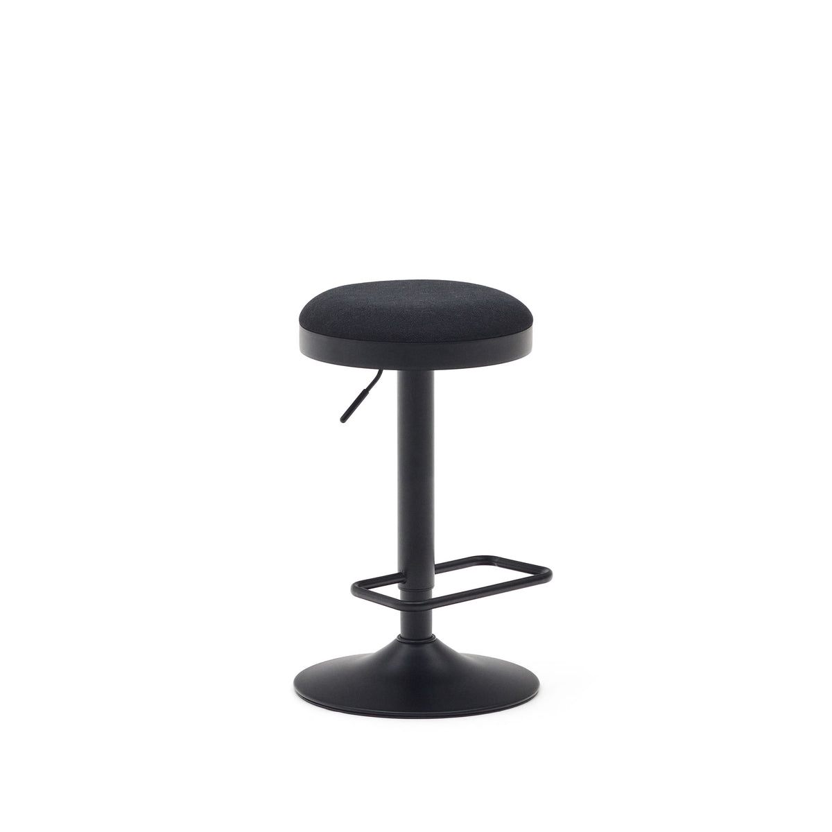 Se KAVE HOME Zaib barstol, m. fodstøtte, højdejusterbar - sort chenille og mat sort stål (H:58-80cm) ❤ Kæmpe udvalg i Kave Home - Køb online på udsalg og tilbud lige nu ❤ Meget billig fragt og hurtig levering: 1 - 2 hverdage - Varenummer: Boboonline-110178 og barcode / Ean: 8433840806389 på lager - Udsalg på Møbler,Stole,Barstole,
Møbler,
Stole,
Barstole til køkkenø,
Barmøbler,
Køkken / Køkke Spar op til 51% - Over 785 kendte brands på udsalg
