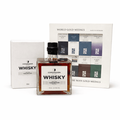 Sampak med Copenhagen Distillery Whisky Raw Edition og Friis Holm chokolade