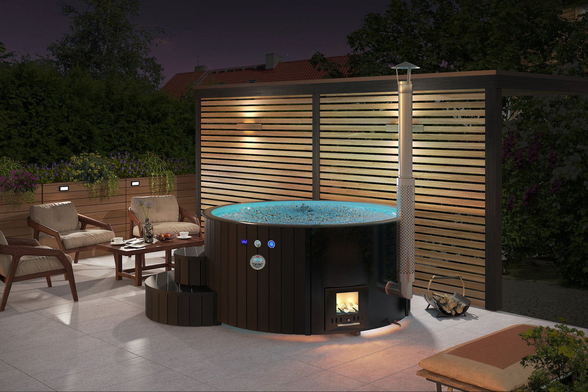 Sort vildmarksbad Black Deluxe i glasfiber og thermowood