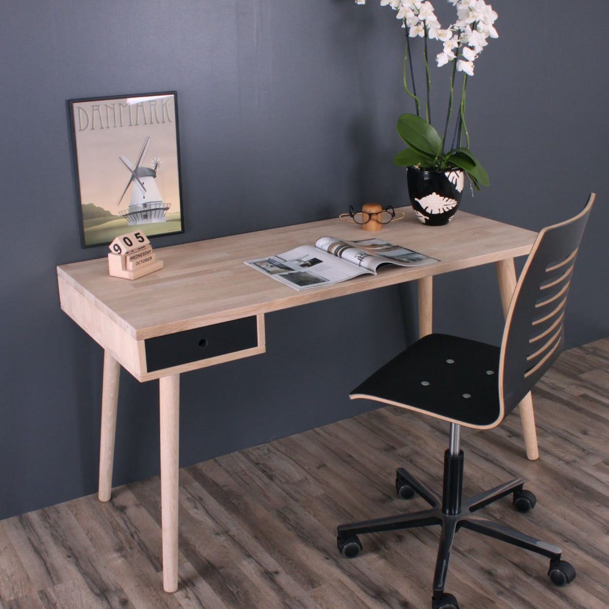 Se Denver - Skrivebord med 1 skuffe, eg Ubehandlet ❤ Kæmpe udvalg i 3-nordic - Køb online på udsalg og tilbud lige nu ❤ Hurtig levering til lave fragtpriser - Varenummer: 3-nordic-149-1087 og barcode / Ean: på lager - Udsalg på Kontor - Skriveborde Få op til 69% i rabat - Find over 1.798 brands på udsalg