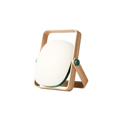 Vang bærbar lampe i racing green og træ fra Light by Hammel