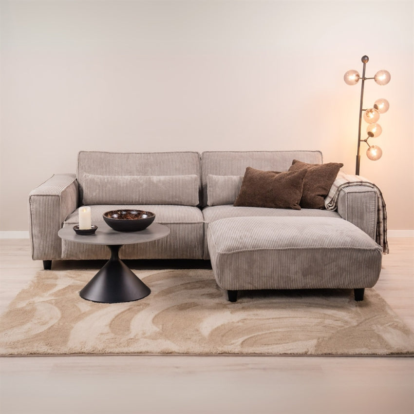 Scandinavian Home Ebba 3-personers sofa i sandfarvet fløjl med puf
