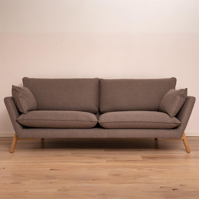 Nordly Egelykke 2 personers sofa i stonefarvet stof