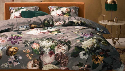 Se Essenza sengetøj Fleur Taupe på udsalg! 200x200 + 2 stk. 60x63. Billig fragt & hurtig levering. Spar op til 58%. Køb nu!