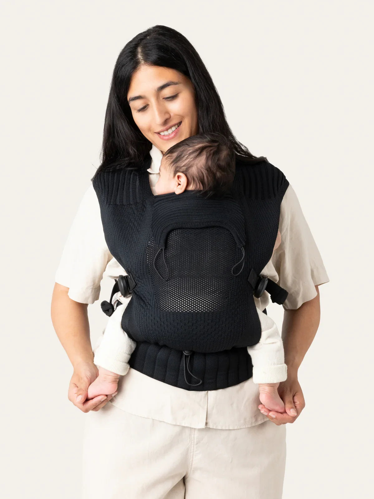 Flybaby ergonomisk bæresele i sort til baby