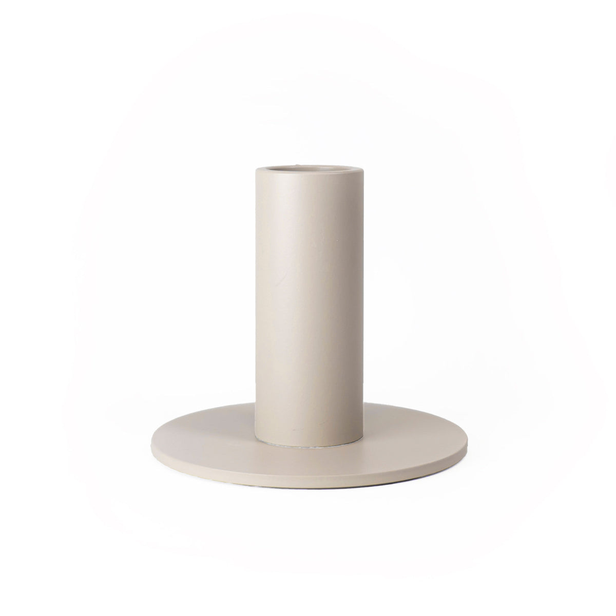 Lav sandfarvet lysestage i rustfrit stål fra Cooee Design, 7 cm