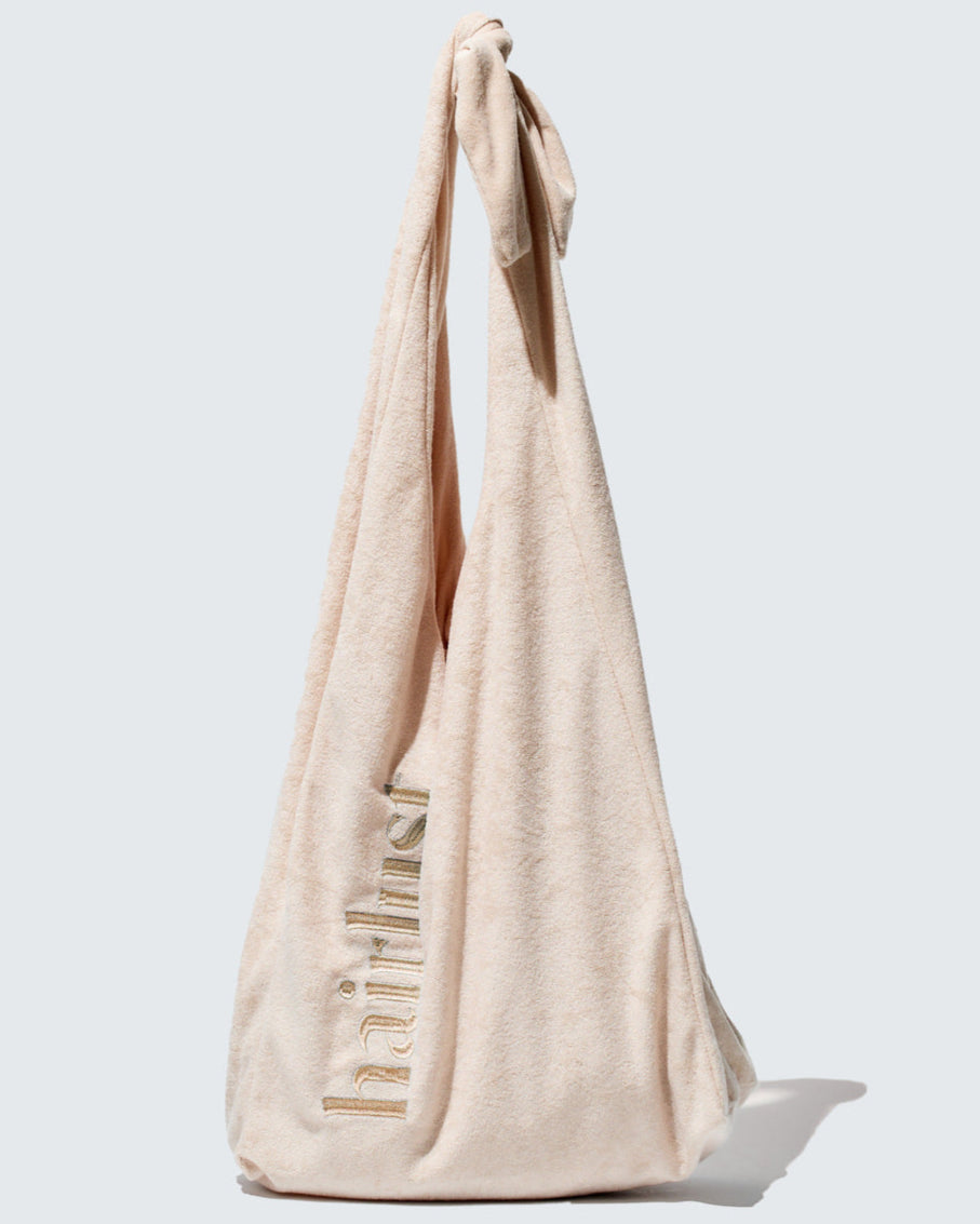 Beige mulepose i frotté med logo, Terry Logo Tote Bag fra Hairlust