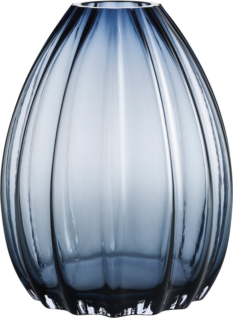 Se Holmegaard Holmegaard Vase 2lips Blå Str H: 34 cm. - Vaser ❤ Stort online udvalg i Holmegaard ❤ Meget billig fragt og hurtig levering: 1 - 2 hverdage - Varenummer: MGS-S00046431 og barcode / Ean: 5703779020020 på lager - Udsalg på Bolig - Interiør - Vaser & urtepotteskjulere - Vaser Spar op til 59% - Over 785 kendte brands på udsalg