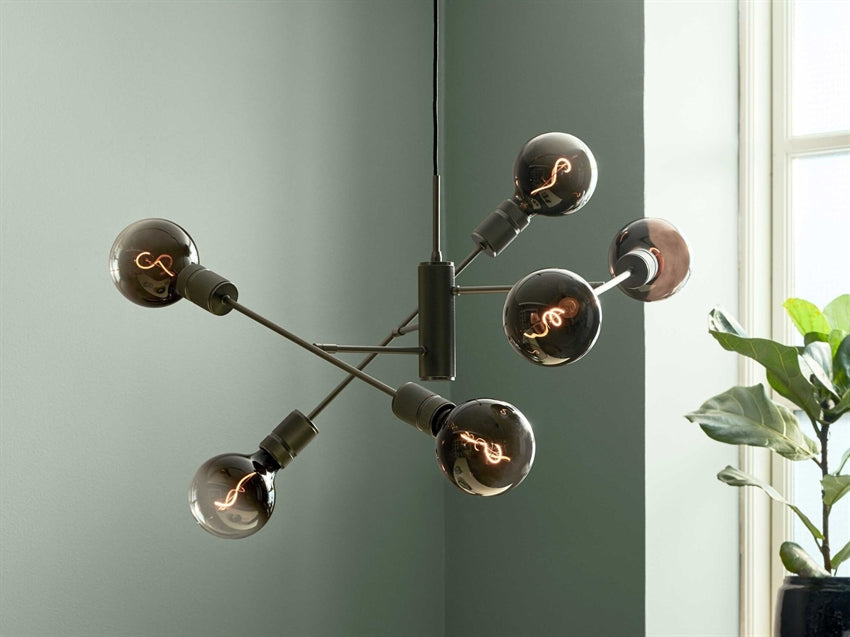 Halo Design Tokyo 6 lite pendel med en diameter på 70 cm