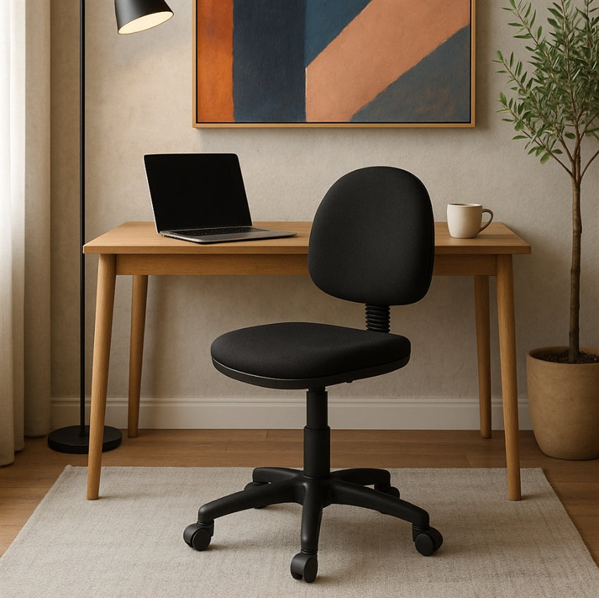 Team 1025 kontorstol fra Nordic Design med justerbar ryg