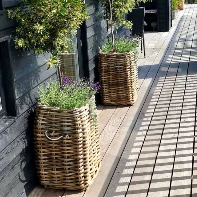 Se billigt tilbud på Ratata Rattan kurv, firkantet, 41 x 41 x 65 cm. Udsalg på 3-nordic. Hurtig levering, billig fragt. Varenummer: 3NDC-2446. Spar op til 58%.
