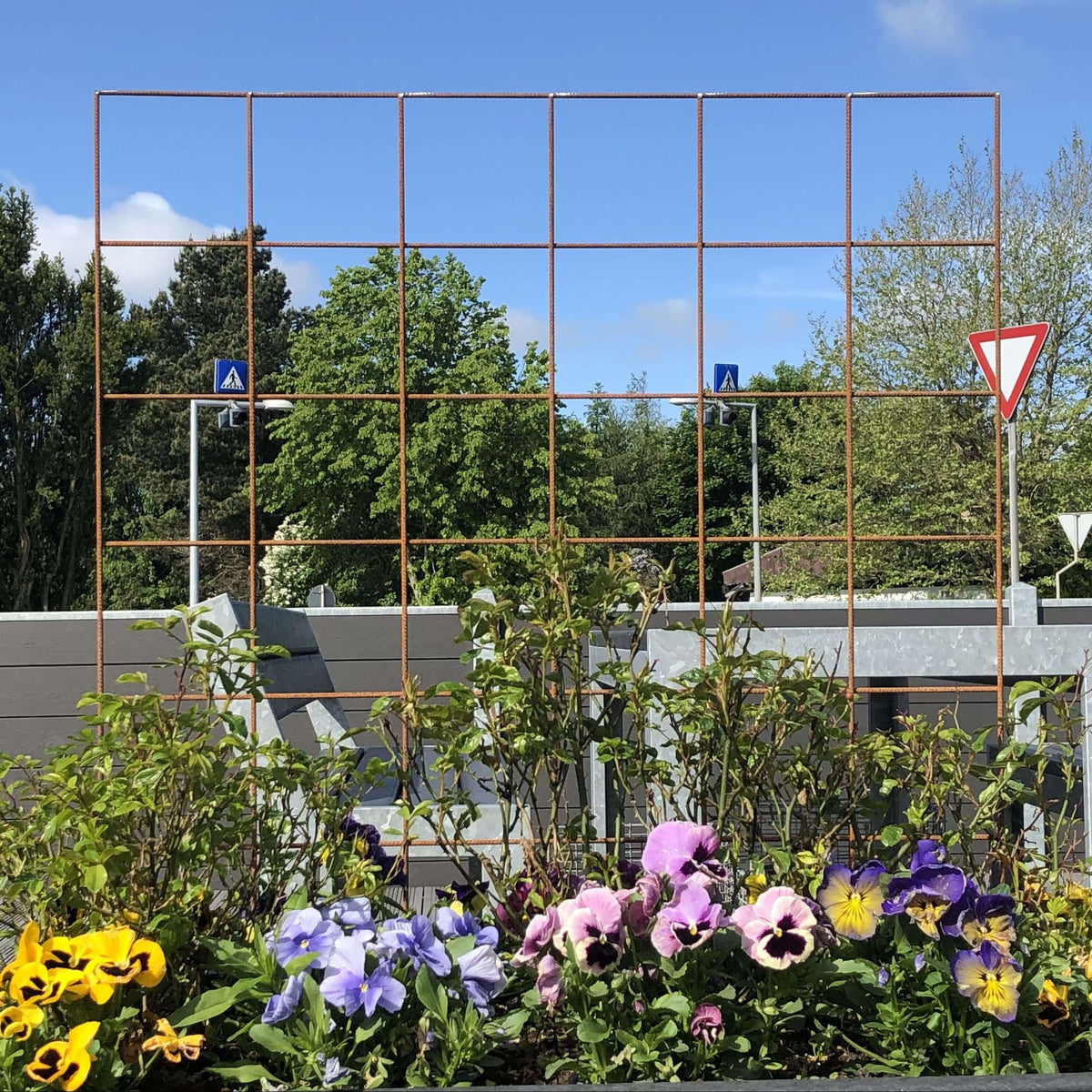 GrowCamp espalier i rust, 91 x 105 cm, til klatrende planter