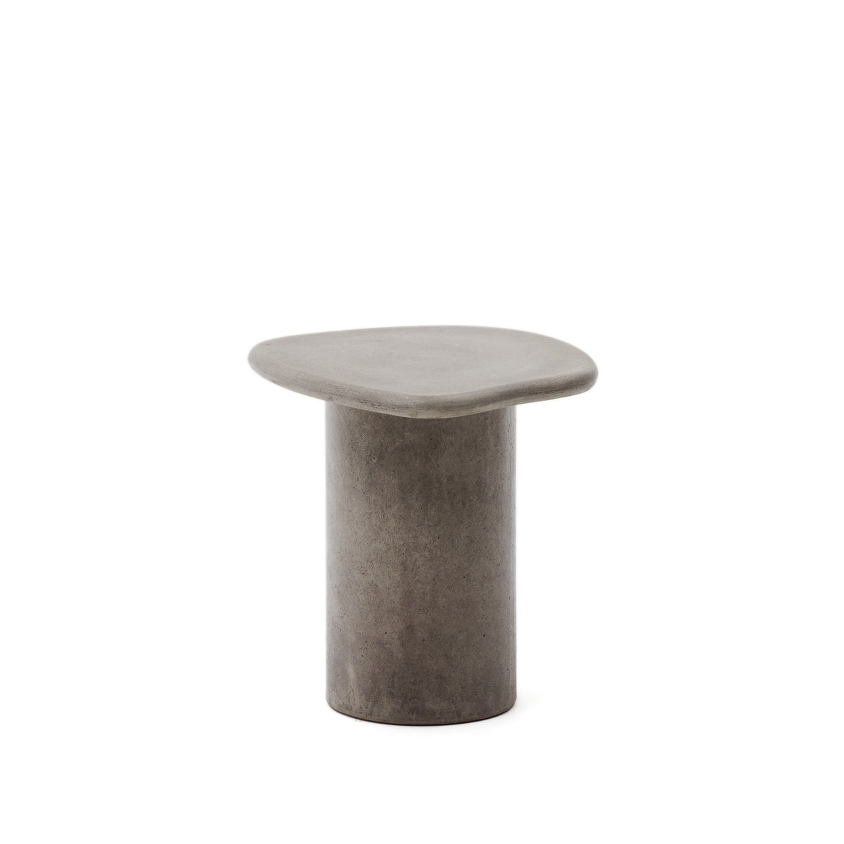 Se KAVE HOME Macarella udendørs lounge sidebord, organisk - grå cement (48x47) ❤ Kæmpe udvalg i Kave Home - Køb online på udsalg og tilbud lige nu ❤ Meget billig fragt og hurtig levering: 1 - 2 hverdage - Varenummer: Boboonline-107751 og barcode / Ean: 8433840871738 på lager - Udsalg på Udendørs møbler,Udendørs loungemøbler Op til 57% rabat - Kendte mærker på udsalg – over 1.329 brands