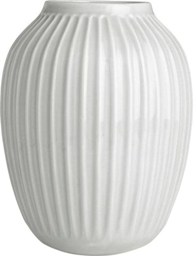 Se Kähler Hammershøi Vase 25 cm. Str H:25 B:20 cm - Vaser ❤ Stort online udvalg i Kähler ❤ Meget billig fragt og hurtig levering: 1 - 2 hverdage - Varenummer: MGS-S00424788 og barcode / Ean: 5703779153858 på lager - Udsalg på Bolig - Interiør - Vaser & urtepotteskjulere - Vaser Spar op til 64% - Over 1312 kendte brands på udsalg