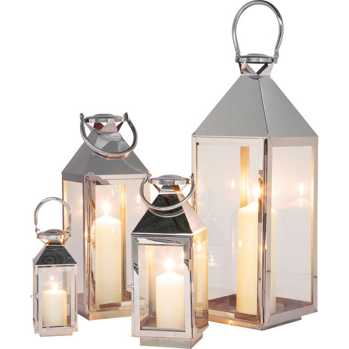 Se KARE DESIGN Giardino lanterne, m. hank - rustfrit stål og glas (sæt af 4) ❤ Kæmpe udvalg i Kare Design - Køb online på udsalg og tilbud lige nu ❤ Lav fragtpris og hurtig levering - Varenummer: Boboonline-18765 og barcode / Ean: 4025621313557 på lager - Udsalg på Interiør,Dekoration,Lanterner og montrer,
Boligtilbehør i Art Deco,
Dekoration,
Juleborddækning,
Inspiration til din so Op til 63% rabat - Over 1.329 brands på online udsalg