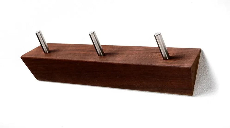 Se tilbud på KR5 Knagerække! 3 kroge i blankpoleret rustfri stål, valnød og stål. Billigt udsalg på 3-nordic. Hurtig levering, 1-2 hverdage. Varenummer: 3NDC-5284-6644. Spar op til 57%.