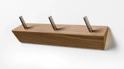 Se tilbud på KR5 knagerække! 3 kroge i blankpoleret rustfri stål, oliebehandlet eg og stål. Billigt udsalg på 3-nordic. Hurtig levering, 1-2 hverdage. Varenummer: 3NDC-5284-6641. Spar op til 54%.