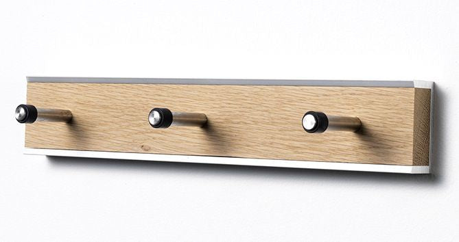 Se KR33- Knagerække, bredde 34 cm, fem forskellige finish Sæbebehandlet eg og stål ❤ Kæmpe udvalg i 3-nordic - Køb online på udsalg og tilbud lige nu ❤ Hurtig levering til lave fragtpriser - Varenummer: 3-nordic-5277-6573 og barcode / Ean: på lager - Udsalg på Entre - Knagerækker Store besparelser – op til 71% - Store besparelser på over 2.739 brands