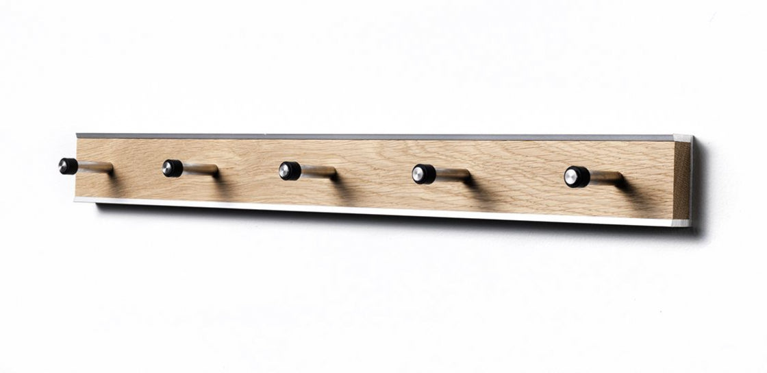 Se KR35- Knagerække, bredde 60 cm, fem forskellige finish Oliebehandlet eg og stål ❤ Kæmpe udvalg i 3-nordic - Køb online på udsalg og tilbud lige nu ❤ Lav fragtpris og hurtig levering - Varenummer: 3-nordic-5278-6582 og barcode / Ean: på lager - Udsalg på Entre - Knagerækker Spar stort – op til 53% - Over 2.739 brands med daglige tilbud