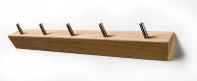 Se tilbud på KR5 Knagerække! 5 kroge i blankpoleret rustfri stål, oliebehandlet eg og stål. Billigt udsalg på 3-nordic. Hurtig levering, 1-2 hverdage. Varenummer: 3NDC-5283-6631. Spar op til 66%.