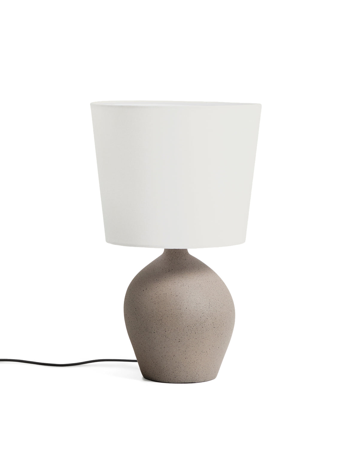 Se KAVE HOME Viona mellemstor bordlampe - elfenben bomuld og grå metal med tekstureret steneffekt (H:50) ❤ Kæmpe udvalg i Kave Home - Køb online på udsalg og tilbud lige nu ❤ Super billig fragt og lynhurtig levering - Varenummer: Boboonline-123919 og barcode / Ean: 8447305060537 på lager - Udsalg på Interiør,Belysning,Lamper,Bordlamper,
Interiør,
Belysning,
Lamper,
Billige lamper,
Bi Op til 61% rabat - Over 1.329 brands på online udsalg