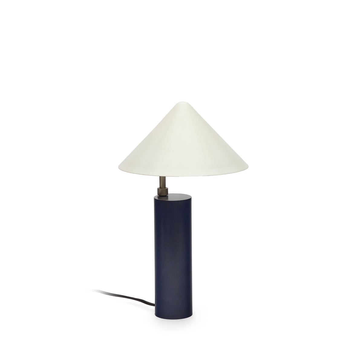 Se KAVE HOME Shiva bordlampe - hvid og blå jern ❤ Kæmpe udvalg i Kave Home - Køb online på udsalg og tilbud lige nu ❤ Meget billig fragt og hurtig levering: 1 - 2 hverdage - Varenummer: Boboonline-95263 og barcode / Ean: 8433840803296 på lager - Udsalg på Interiør,Belysning,Lamper,Bordlamper,
Interiør,
Belysning,
Lamper,
Dagligstue,
Lamper Spar op til 51% - Over 785 kendte brands på udsalg