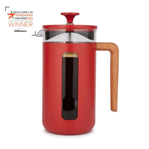 Rød La Cafetière Pisa stempelkande med træhåndtag og rustfrit stål