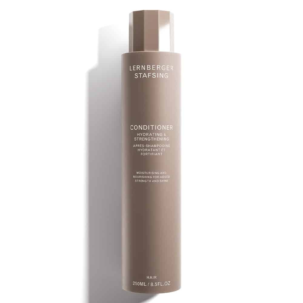 Lernberger Stafsing Hydrating & Strengthening Conditioner i 250 ml flaske
