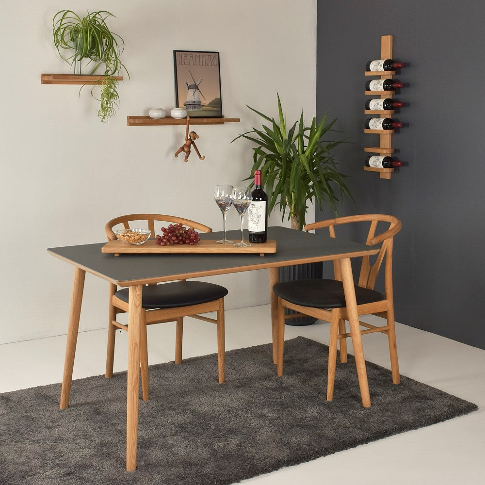 Se Wilma - Spisebord i 6 linoleumsfarver, 90 x 160 cm. Grå ❤ Kæmpe udvalg i 3-nordic - Køb online på udsalg og tilbud lige nu ❤ Billig fragt • Hurtig levering - Varenummer: 3-nordic-3959-5833 og barcode / Ean: på lager - Udsalg på Spisestue - Spiseborde - Nordiske designs - enkelt, tidløst og elegant Spar stort – op til 71% - Eksklusivt udsalg på over 2.739 brands