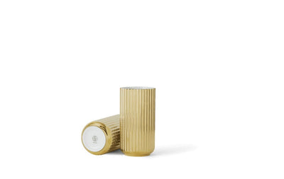 Se Lyngby Porcelæn - Lyngby Vase H20.5 cm guld porcelæn ✔ Kæmpe udvalg i Lyngby Porcelæn ✔ Hurtig levering: 1 - 2 Hverdage samt billig fragt - Varenummer: RKTK-LYP200597 og barcode / Ean: '5711507225012 på lager - Udsalg på Spar op til 51% - Over 1354 design mærker på udsalg