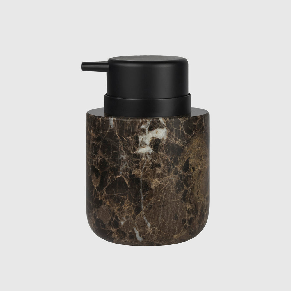 Se Mette Ditmer MARBLE Sæbedispenser lav - Brun ❤ Kæmpe udvalg i Mette Ditmer - Køb online på udsalg og tilbud lige nu ❤ Lav fragtpris og hurtig levering - Varenummer: HomeFeeling-7987 - Udsalg på Alt i køkkenting og borddækning - Alt til badeværelset - Køkkenindretning - Sæbedispenser og sæbeholder Få op til 69% i rabat - Over 1.798 brands samlet på udsalg