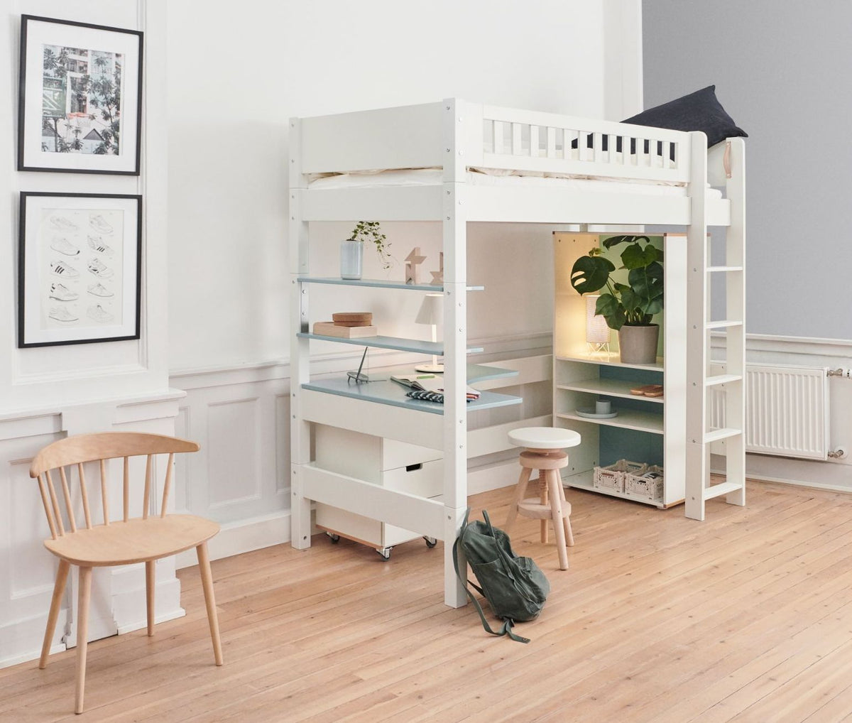 Se Manis-HÂ Gefion Højseng med tremme sengehest - 200 cmÂ -Â 90x200 ❤ Kæmpe udvalg i Manis-H - Køb online på udsalg og tilbud lige nu ❤ Super billig fragt og lynhurtig levering - Varenummer: Boboonline-124456 og barcode / Ean: på lager - Udsalg på Børn,Børnemøbler,Børnesenge,Højsenge til børn Spar helt op til 57% - Find dine favoritter blandt 2.739 brands