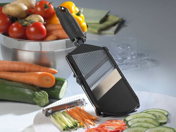 Se Microplane Microplane Mandolin til skiver og julienne m/slæde ✔ Kæmpe udvalg i  Microplane ✔ Hurtig levering: 1 - 2 Hverdage samt billig fragt - Varenummer: KKKSH-6775788535960_40052201193624 og barcode / Ean: &
