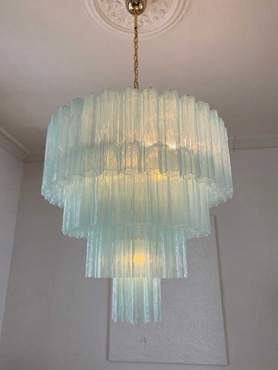 Se tilbud på Murano Lysekrone - 78 tuber - Opal Krom blank! Billigt udsalg på Cherry Vintage. Køb online nu! Hurtig levering, 1-2 hverdage. Varenummer: CHEVIN-69586. Spar op til 53%!