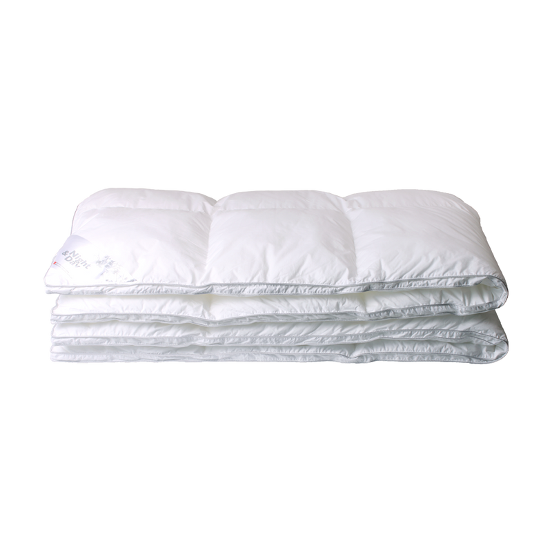 Se tilbud på LYRA Fiberdyne 200x220 cm - Billigt udsalg! Spar op til 55% på dyner. Hurtig levering (1-2 hverdage) & billig fragt. Over 1354 mærker på udsalg.