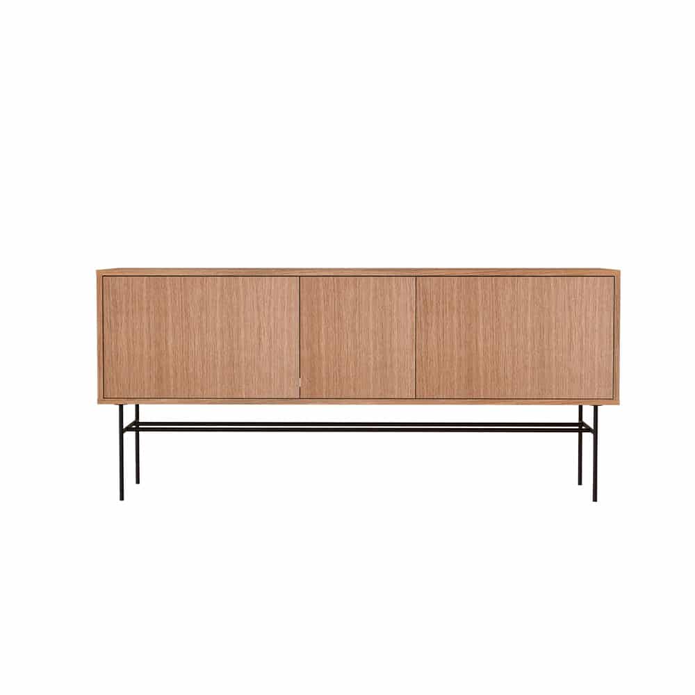 Se Nordic Skænk m. stålben - Olieret eg finér ❤ Kæmpe udvalg i Storage & Shelves - Køb online på udsalg og tilbud lige nu ❤ Meget billig fragt og hurtig levering: 1 - 2 hverdage - Varenummer: StorageAndShelves-2282 og barcode / Ean: på lager - Udsalg på Møbler Spar op til 51% - Over 785 kendte brands på udsalg