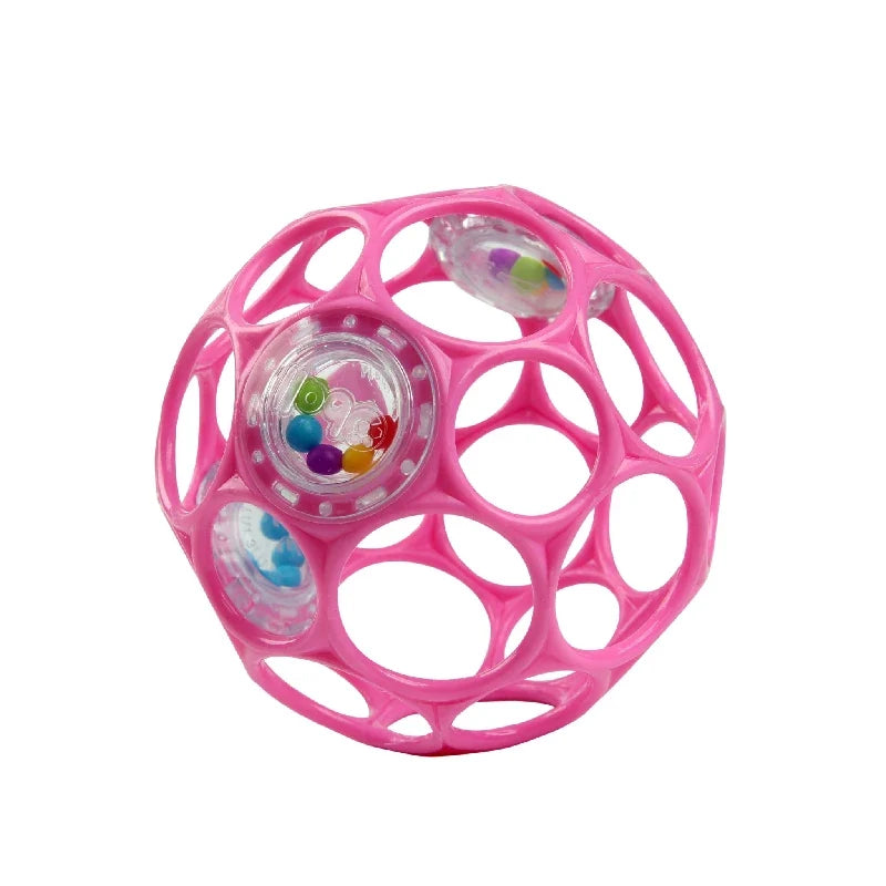 Pink Oball-rangle fra Bright Starts med åbent net-design til små babyhænder