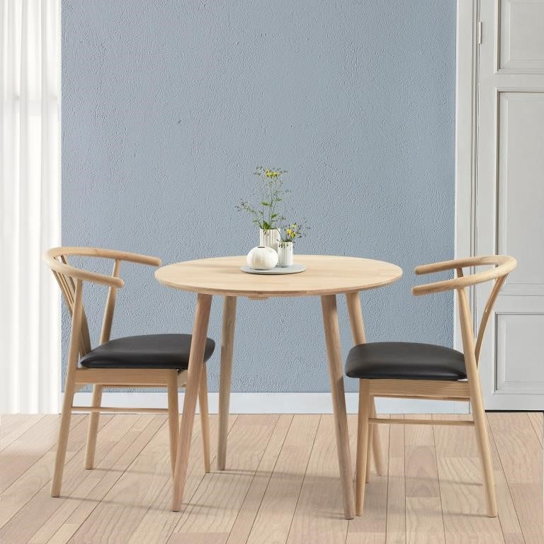 Se DT 100 - Rundt spisebord i massiv eg, diameter 70 cm. Olieret ❤ Kæmpe udvalg i 3-nordic - Køb online på udsalg og tilbud lige nu ❤ Billig fragt og hurtig levering - Varenummer: 3-nordic-3944-5790 og barcode / Ean: på lager - Udsalg på Spisestue - Spiseborde - Nordiske designs - enkelt, tidløst og elegant Op til 63% rabat - Mere end 1.329 populære mærker på udsalg