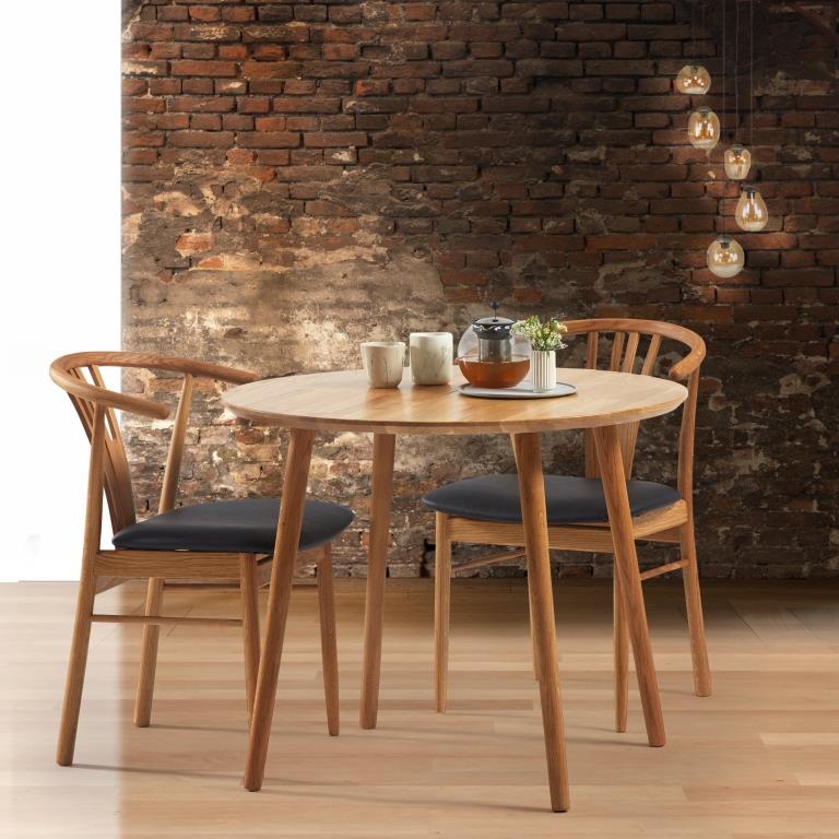 Se DT 100 - Rundt spisebord ø 90 cm. med 1 tillægsplade i massiv eg Sæbebehandlet ❤ Kæmpe udvalg i 3-nordic - Køb online på udsalg og tilbud lige nu ❤ Meget billig fragt og hurtig levering - Varenummer: 3-nordic-2340-4328 og barcode / Ean: på lager - Udsalg på Spisestue - Spiseborde - Nordiske designs - enkelt, tidløst og elegant Spar stort – op til 53% - Over 2.739 brands med kæmpe udsalg