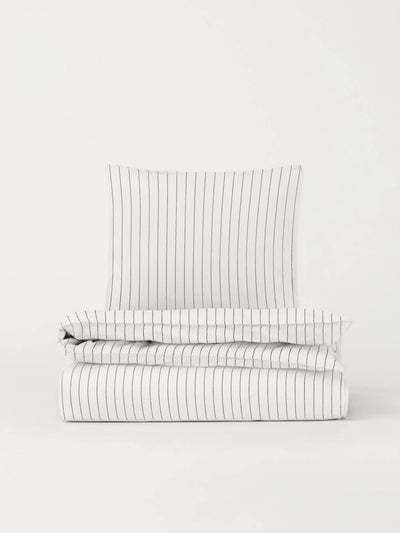 Se DAWN Percale Pudebetræk (50x70) - Pinstripe Pure - Hvidt på udsalg! Billigt tilbud, hurtig levering (1-2 dage) & billig fragt. Over 1300 brands på udsalg.
