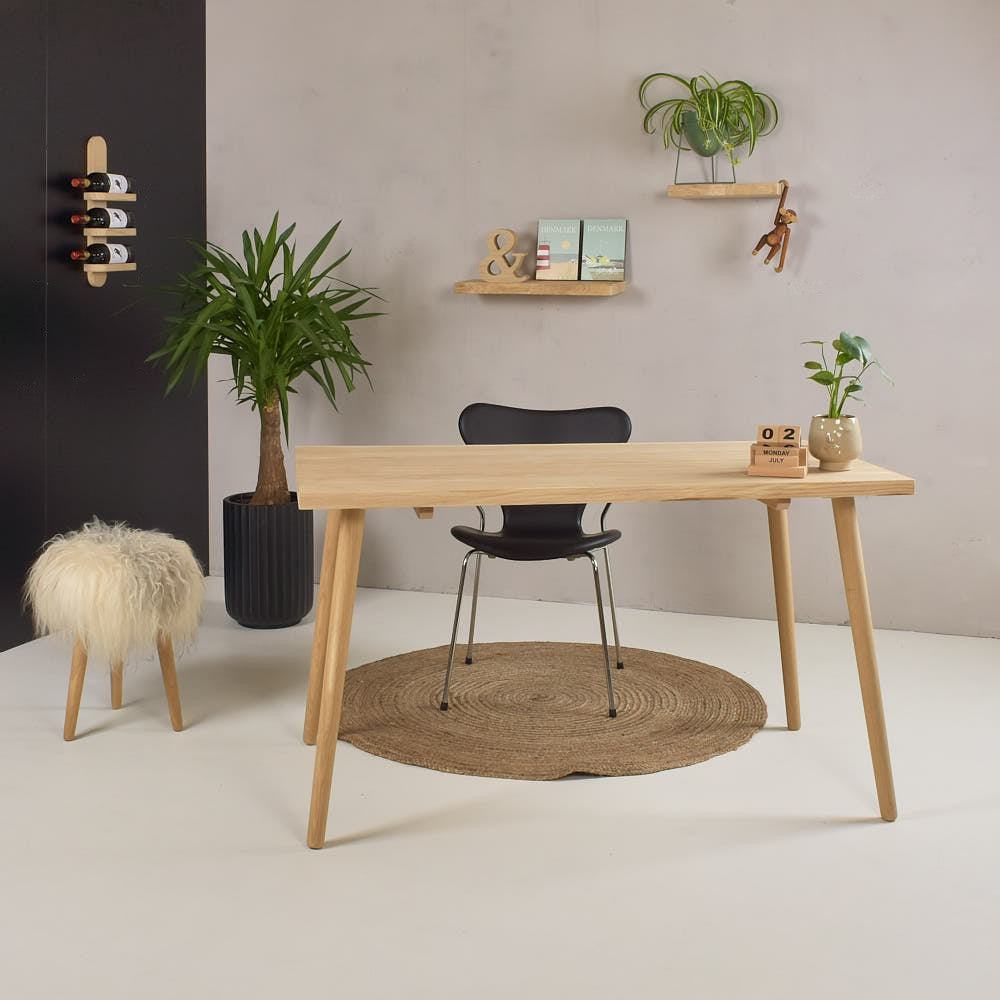 Se Witten - Spisebord 70 x 130 cm, Planker af egetræ Sæbebehandlet ❤ Kæmpe udvalg i 3-nordic - Køb online på udsalg og tilbud lige nu ❤ Meget billig fragt og hurtig levering - Varenummer: 3-nordic-2765-4971 og barcode / Ean: på lager - Udsalg på Spisestue - Spiseborde - Nordiske designs - enkelt, tidløst og elegant Spar stort – op til 59% - Over 2.739 kendte mærker online