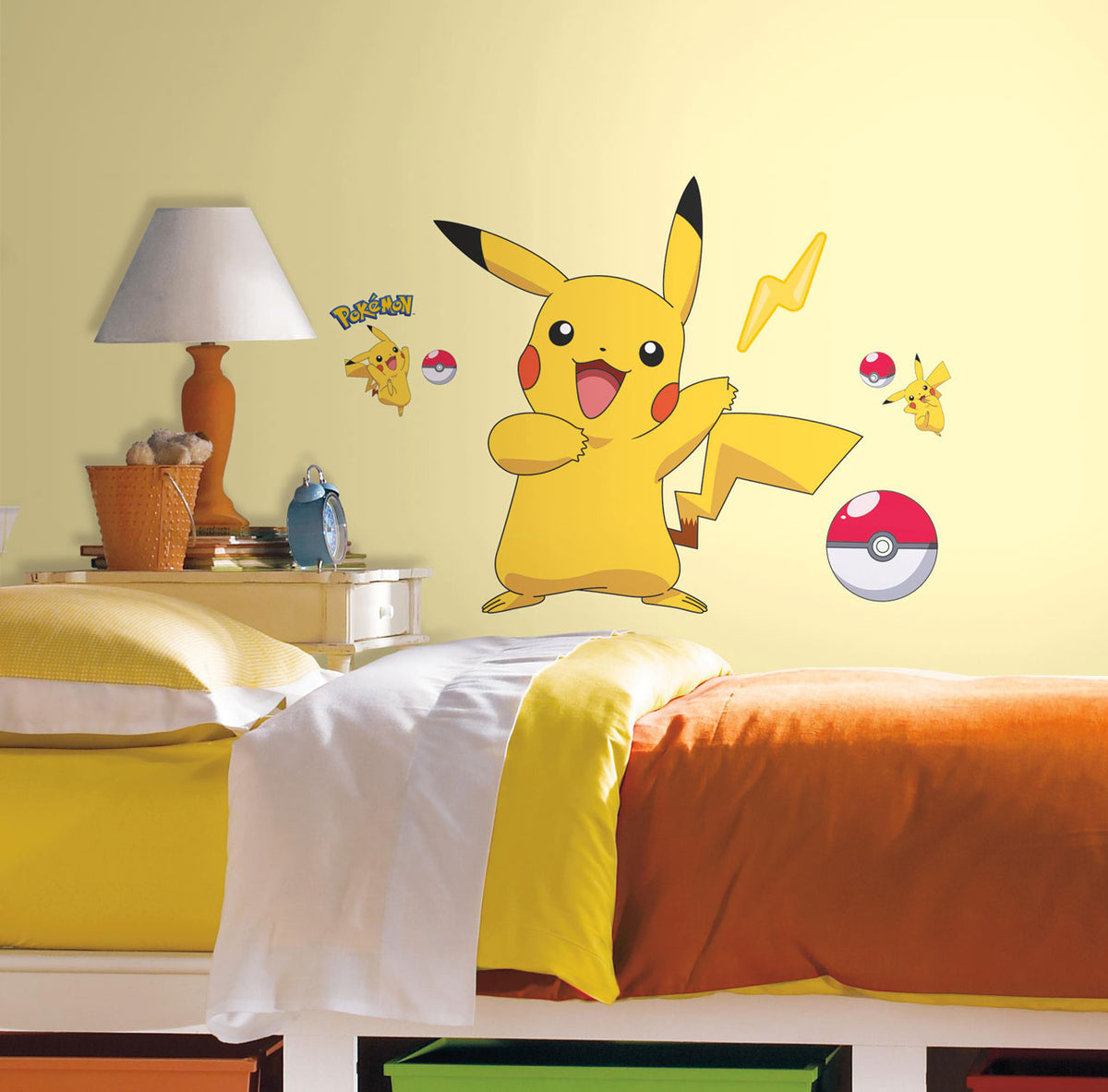 Se Pokemon PIKACHU Wallstickers ✔ Kæmpe udvalg i Roommates - Køb online på udsalg og tilbud lige nu ✔ Hurtig levering til lave fragtpriser - Varenummer: MMAction-216036 og 34878149479 på lager - Udsalg på Wallstickers til børneværelset Spar op til 51% - Over 785 kendte mærker på udsalg