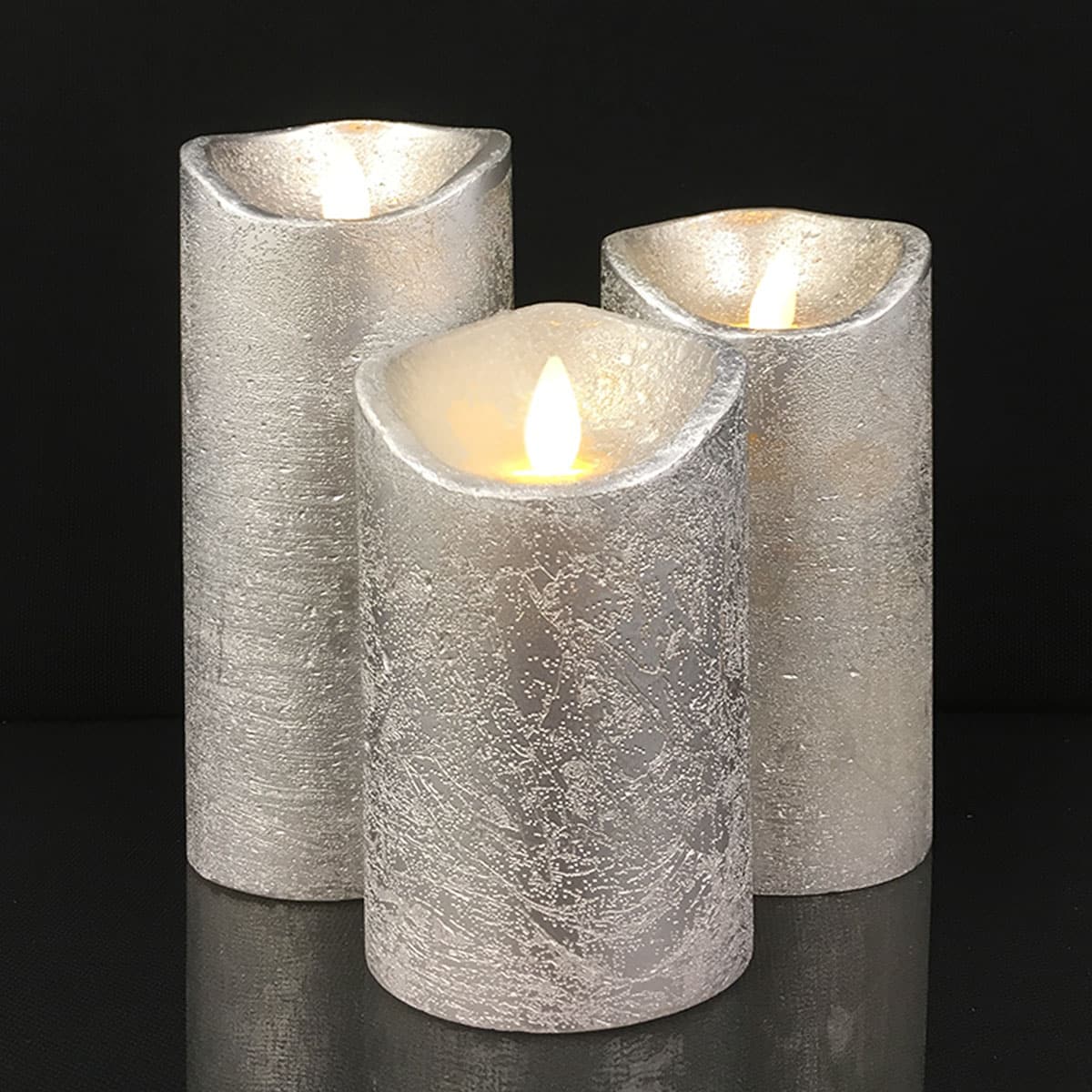 Se LED blok stearinlys - RUSTIK - 3 stk. - 10/125/15 cm - m/3D flamme - (flere farver) - Sølv ✔ Kæmpe udvalg i Satana - Køb online på udsalg og tilbud lige nu ✔ Billig fragt • Hurtig levering - Varenummer: Satana-1161376 på lager - Udsalg på Personlig pleje > Spar stort – op til 59% - Over 2.739 kendte brands på stort udsalg