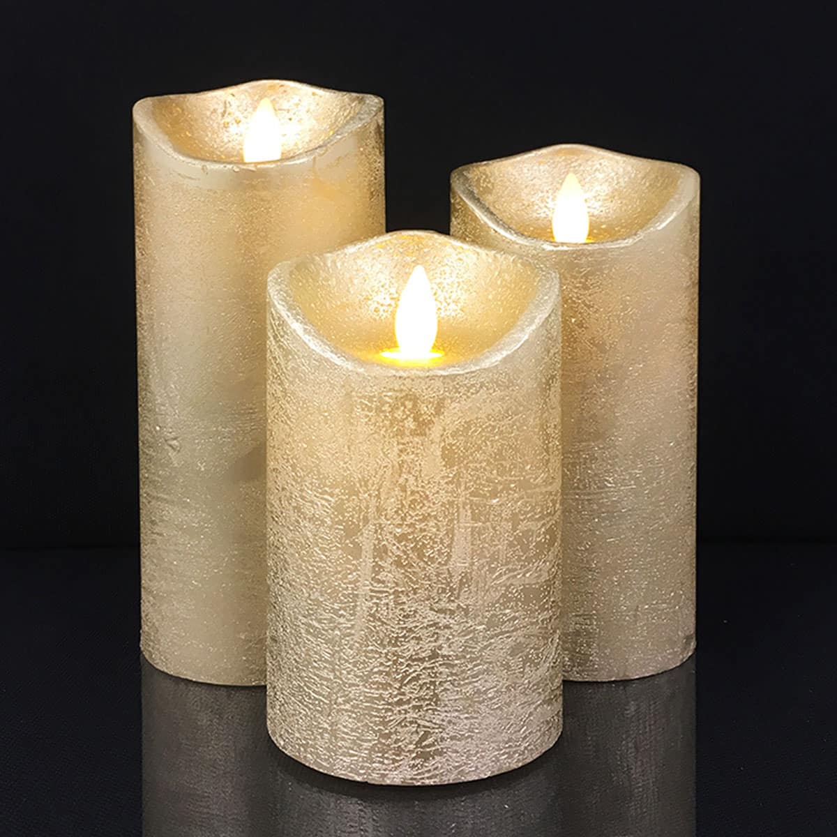 Se LED blok stearinlys - RUSTIK - 3 stk. - 10/125/15 cm - m/3D flamme - (flere farver) - Guld ✔ Kæmpe udvalg i Satana - Køb online på udsalg og tilbud lige nu ✔ Billig fragt • Hurtig levering - Varenummer: Satana-1161373 på lager - Udsalg på Juhldal > Krop > Spar helt op til 79% - Over 739 kendte brands på udsalg