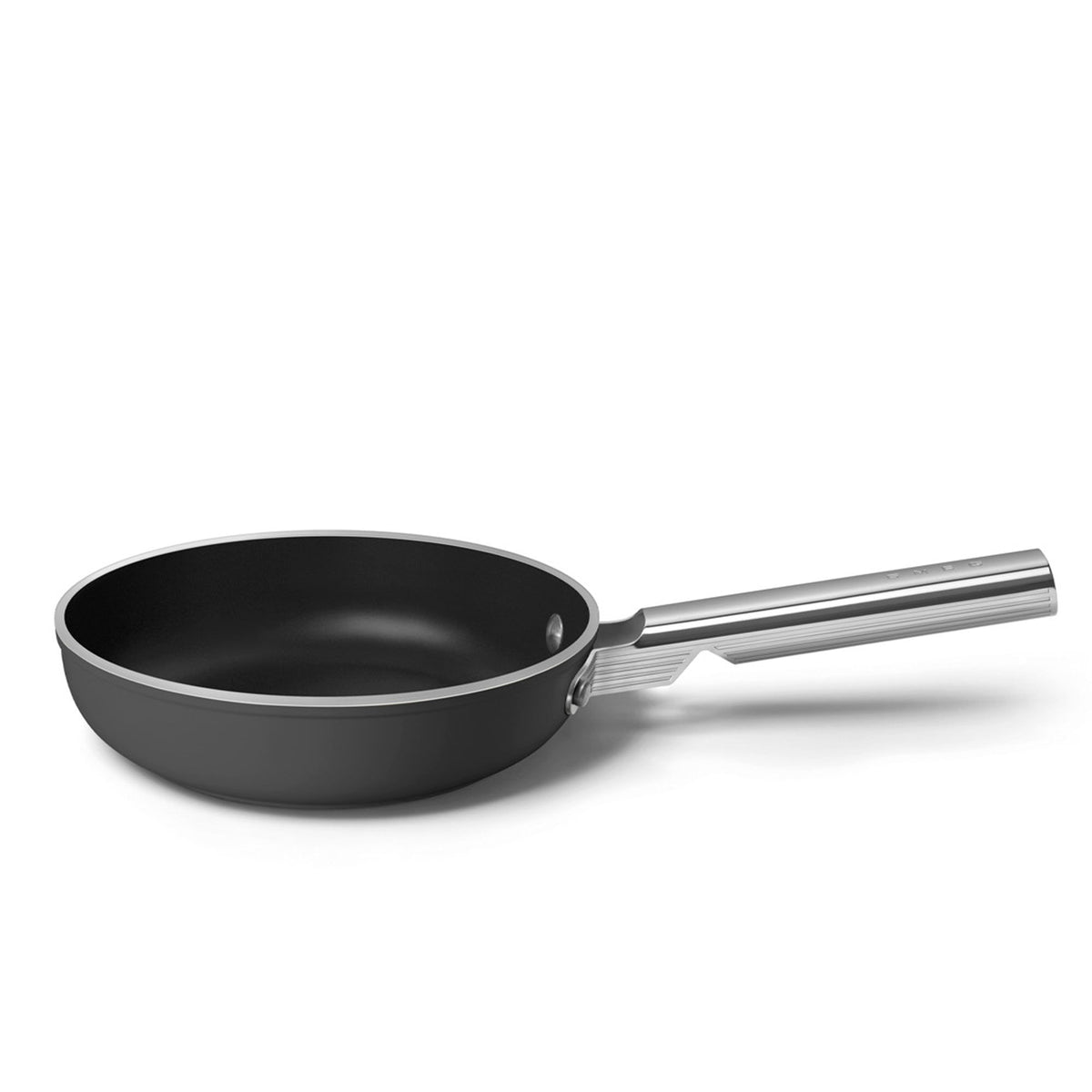 Sort Smeg stegepande med en diameter på 20 cm
