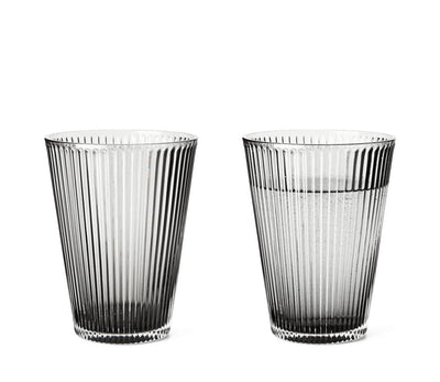 Se Rosendahl - Grand Cru Nouveau Vandglas 36 cl smoke 2 stk. ❤ Stort online udvalg i Rosendahl ❤ Meget billig fragt og hurtig levering: 1 - 2 hverdage - Varenummer: RKTK-RO25403 og barcode / Ean: '5709513254034 på lager - Udsalg på Spar op til 67% - Over 1334 design mærker på udsalg