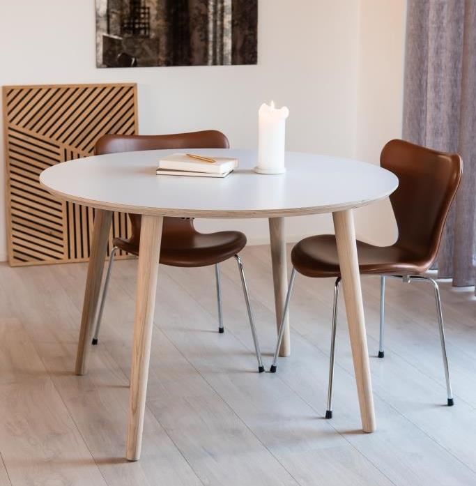 Se DT 100 - Rundt Spisebord i hvid laminat, tre størrelser Bord med fast plade, ø 80 cm. ❤ Kæmpe udvalg i 3-nordic - Køb online på udsalg og tilbud lige nu ❤ Billig fragt og hurtig levering - Varenummer: 3-nordic-5717-6743 og barcode / Ean: på lager - Udsalg på Spisestue - Spiseborde - Runde spiseborde Spar stort – op til 71% - Over 2.739 brands med kæmpe udsalg