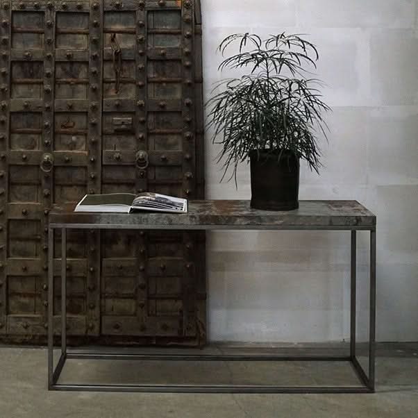 Se tilbud på Houston konsolbord! Billigt udsalg på råt design. Køb online nu! Hurtig levering, 1-2 hverdage. Varenummer: 3NDC-3833. Spar op til 58%.