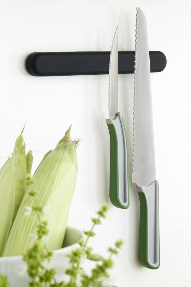 Lang sort knivmagnet fra Steel-Function til ophængning af knive på køkkenvæggen