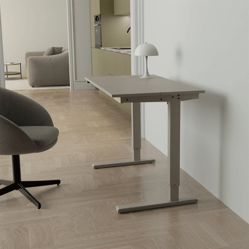 Norddesk SplitLift hæve-sænkebord i farven Clay, 110 cm